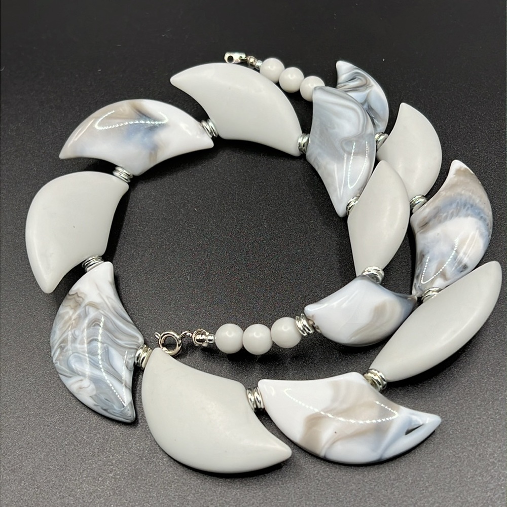 Vintage swirly gray lucite necklace